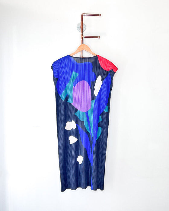 Pleated Sleeveless Shift